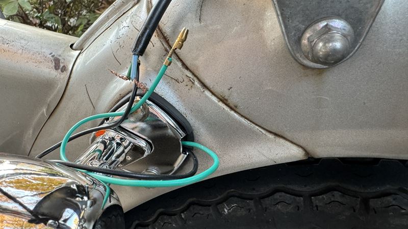 リアウインカーの配線