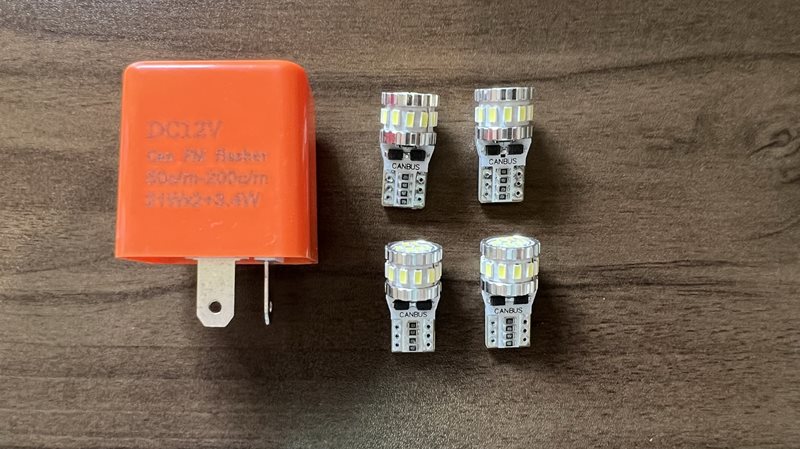 LED用ウインカーリレー　LEDウインカーバルブ